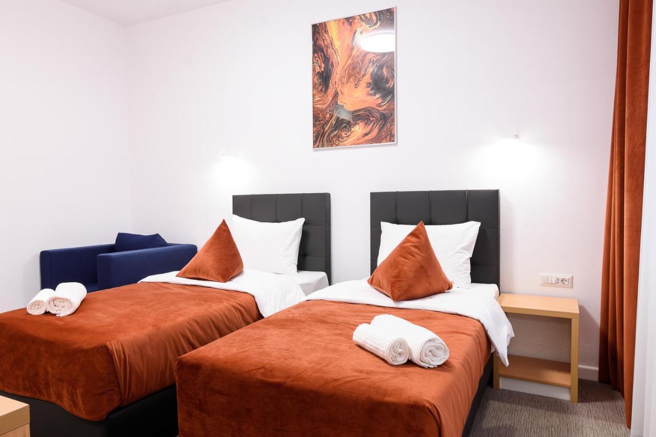 Hotel Urban Baia Mare Bagian luar foto