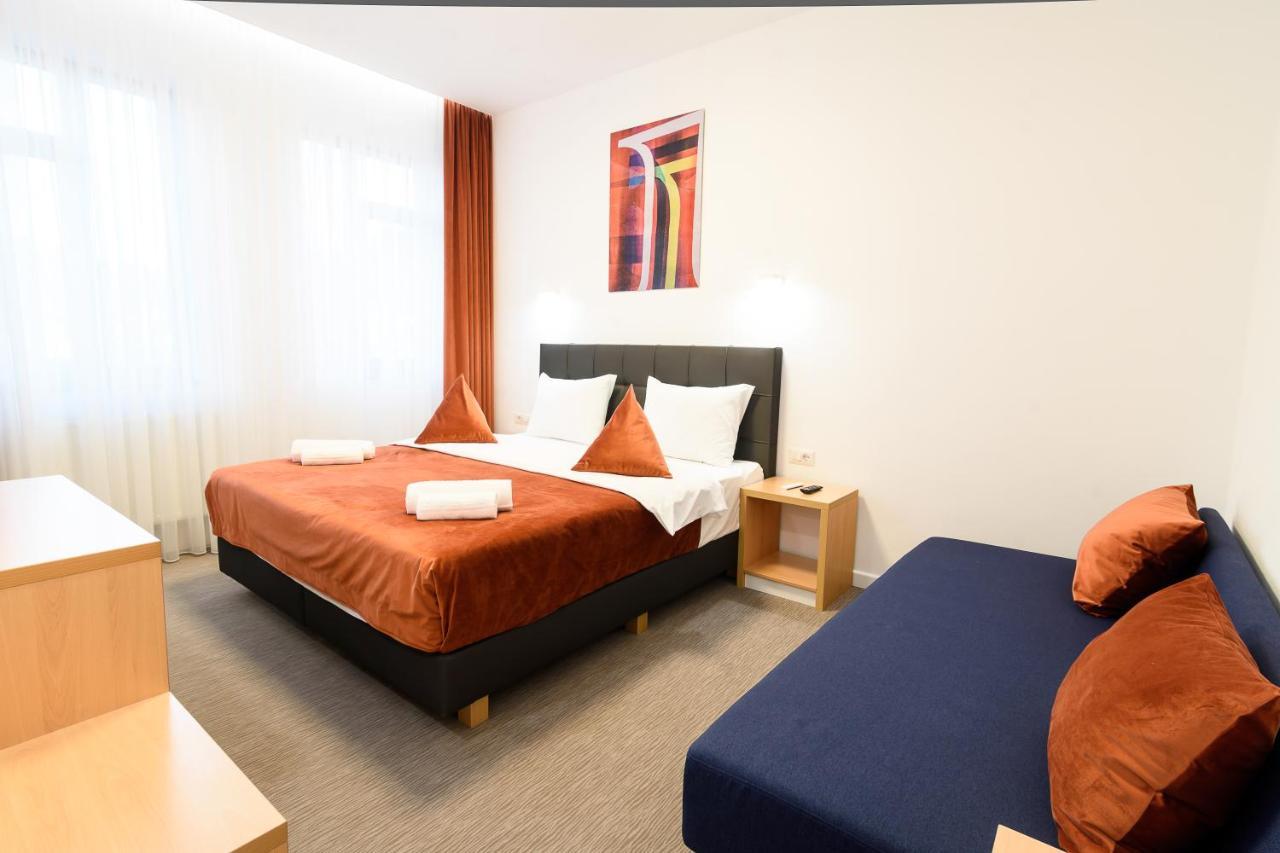 Hotel Urban Baia Mare Bagian luar foto