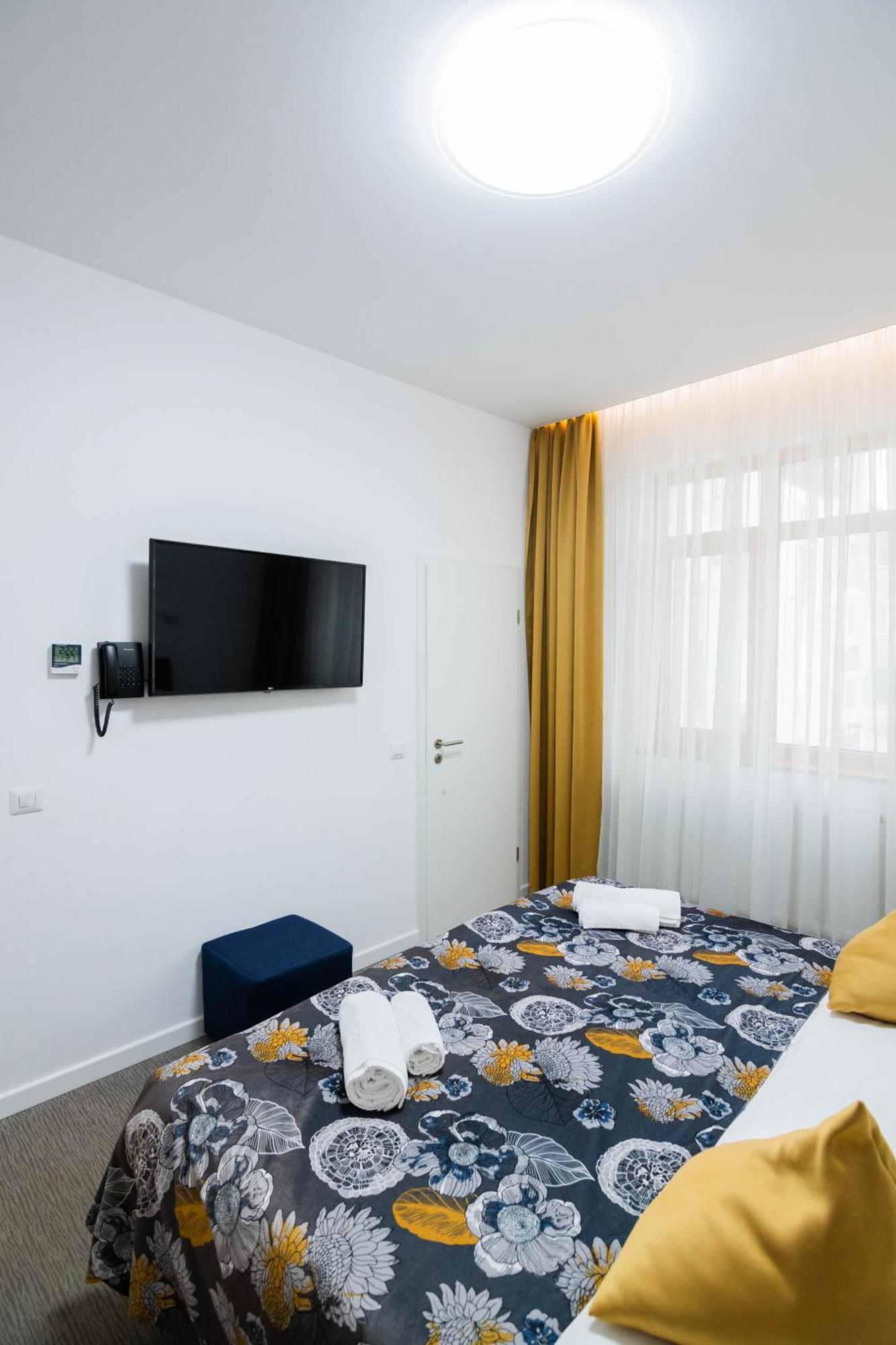 Hotel Urban Baia Mare Bagian luar foto