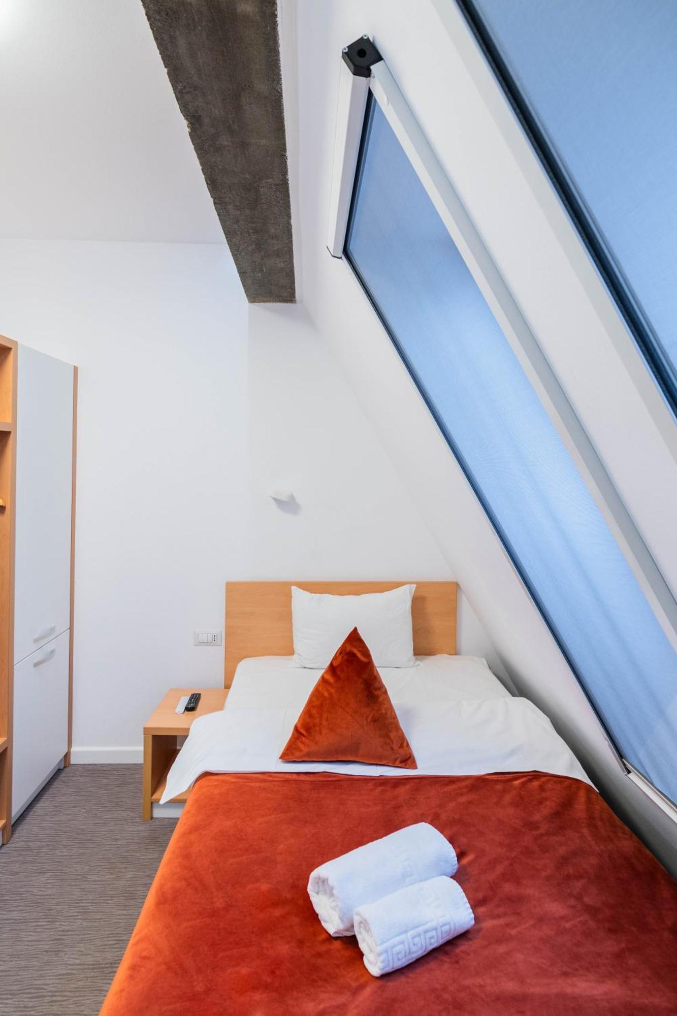 Hotel Urban Baia Mare Bagian luar foto